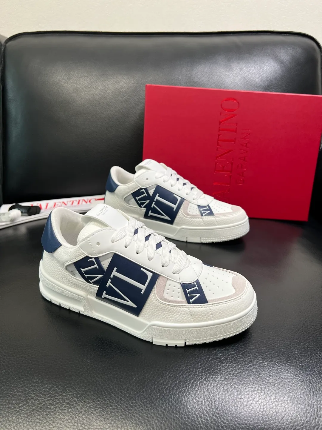 Men's shoes 💰660 VALENTINO High quality top craftsmanship Valentino, sports sneakers counter synchronization, uppers imported from Italy, high-quality splicing colorful complex crafts, imported cowhide lining soft and comfortable, soles: original soles specially provided by the original factory, T men's shoes 💰U exclusive movable molded soles super comfortable, original factory and single goods, welcome to compare, couple size 39-44 (customized 45)